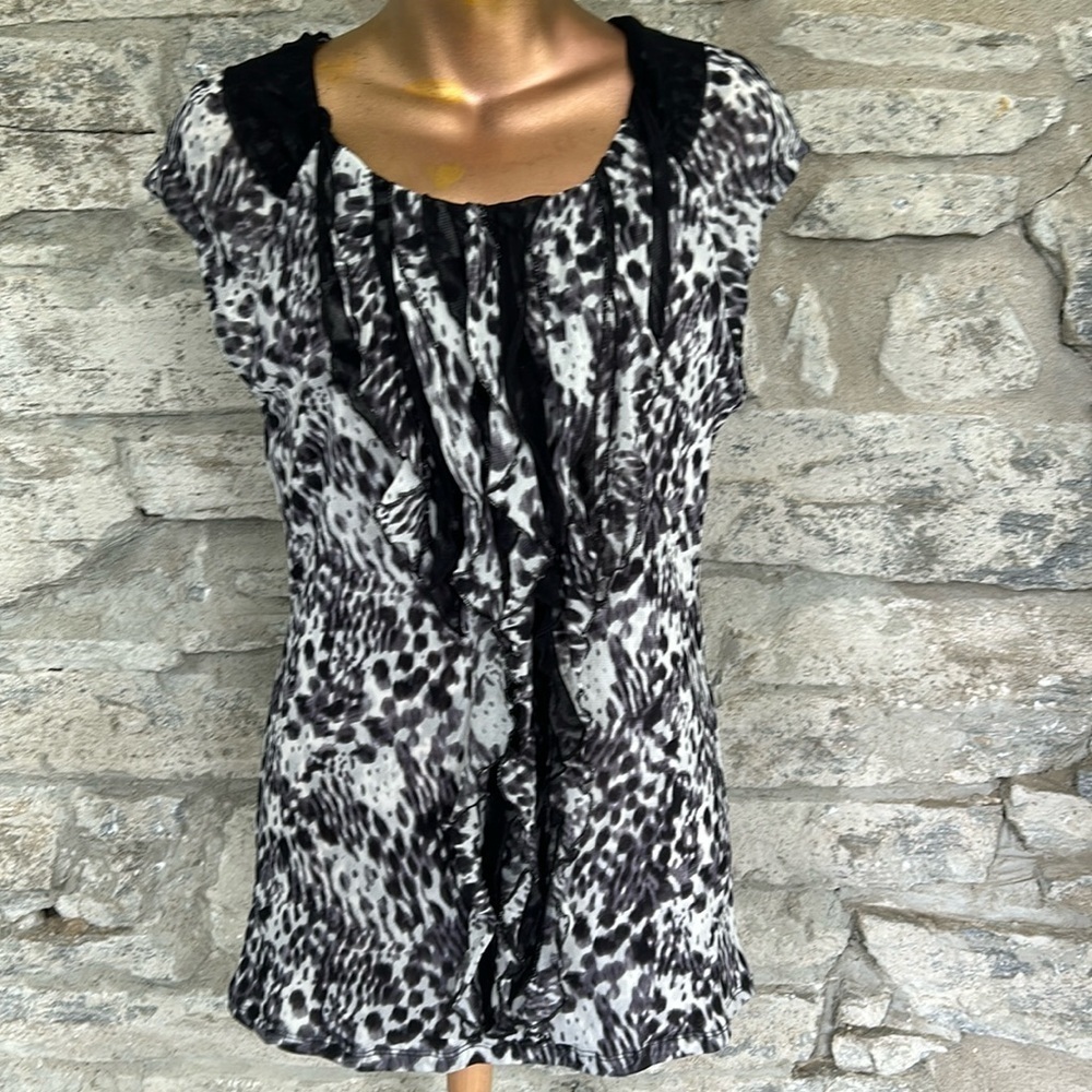Leopard print top